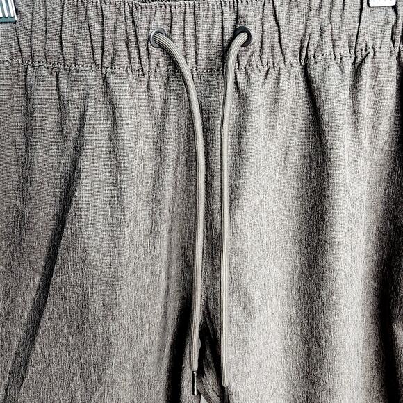 Huk Journey Gray Performance Quick-Drying Women's Cuffed Pants Size M  New - Picture 9 of 14